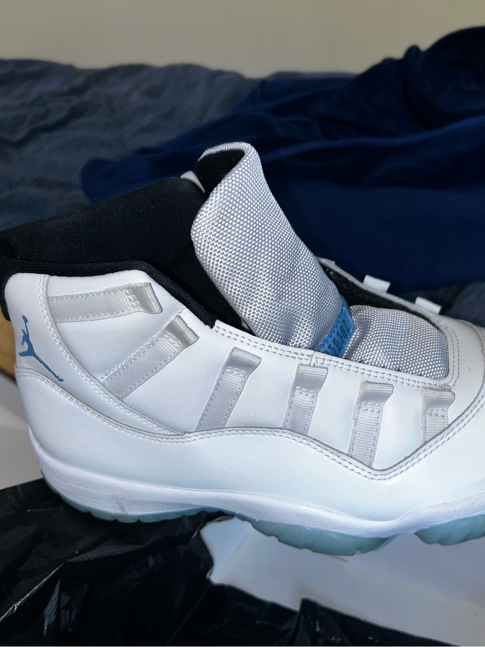 Retro Jordan 11 (2024) legend blue -STOCK X- - Picture 5 of 12